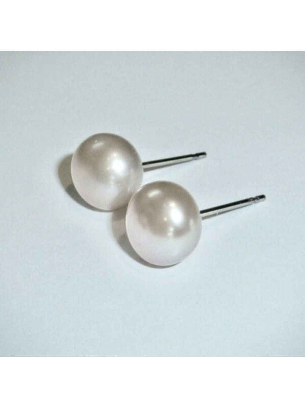 9mm White freshwater pearl sterling silver stud earrings 🆕